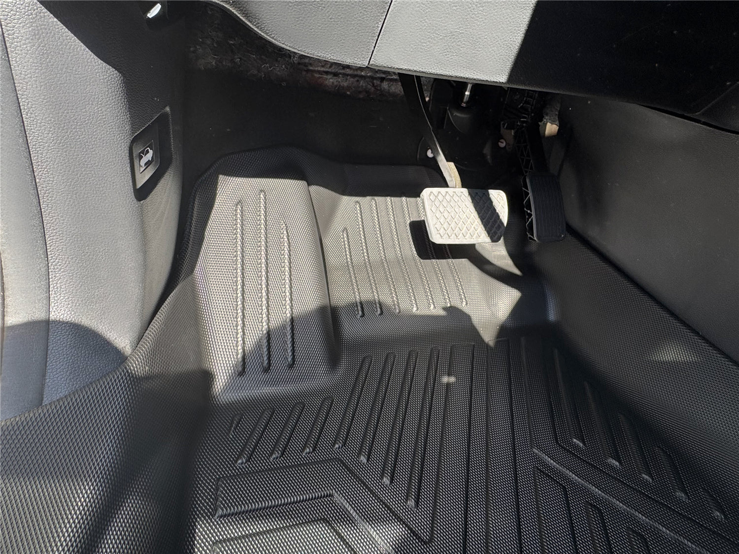 Ausgo 4WD USA All-Weather Custom Fit Floor Mats for Honda CR-V 2023-2025